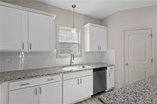 1645 Mount Rainer Dr, Fayetteville, NC 28301 - Photo 9