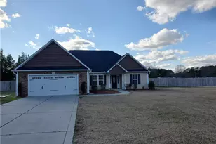 3126 Thrower Rd, Hope Mills, NC 28348 - Photo 1