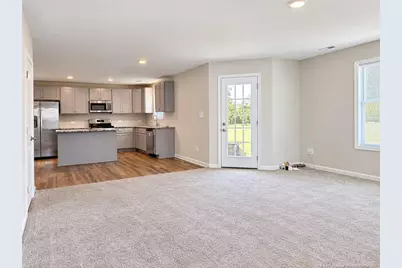 4050 Racking Horse Road, Hope Mills, NC 28348 - Photo 7