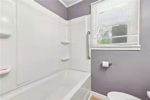 506 Stetson St, Clinton, NC 28323 - Photo 9