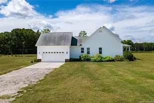 16 Craven Dr, Lumberton, NC 28358 - Photo 3