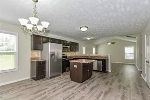 614 Hogart St, Raeford, NC 28376 - Photo 7