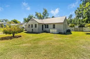 410 W McLean St, Saint Pauls, NC 28384 - Photo 41