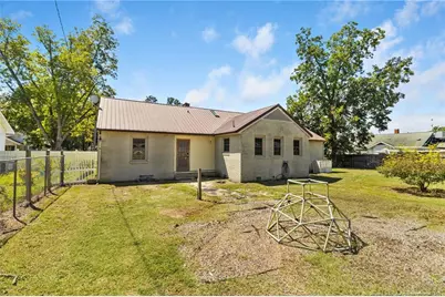 410 W McLean Street, Saint Pauls, NC 28384 - Photo 43