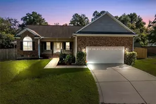 1812 Citidancer Ct, Hope Mills, NC 28348 - Photo 1