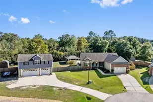 1812 Citidancer Ct, Hope Mills, NC 28348 - Photo 3