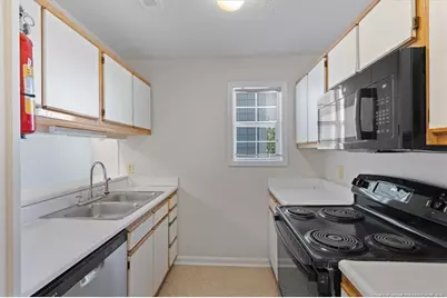 250 Waterdown Drive #12, Fayetteville, NC 28314 - Photo 7