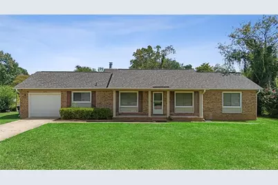 1075 Pleasant Oak Drive, Fayetteville, NC 28314 - Photo 1