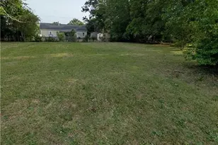 705 Peele St, Laurinburg, NC 28352 - Photo 1
