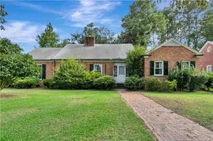 203 W 26th St, Lumberton, NC 28358 - Photo 1