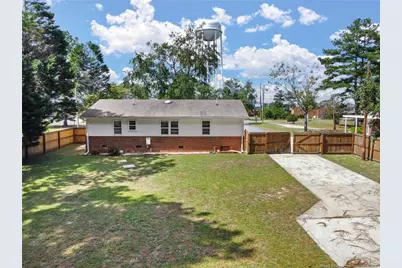 1708 N Poplar Street, Aberdeen, NC 28315 - Photo 3