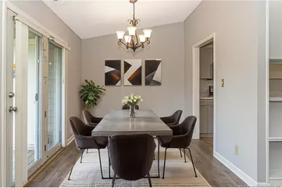 679 Bartons Landing Landing #6, Fayetteville, NC 28314 - Photo 3