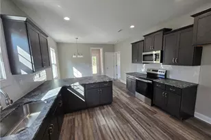 198 Jenkins St, Dunn, NC 28334 - Photo 7