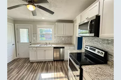 3921 Village Drive, Fayetteville, NC 28304 - Photo 7