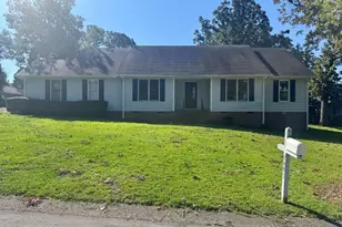 7495 Elkhorn Dr, Fayetteville, NC 28314 - Photo 1