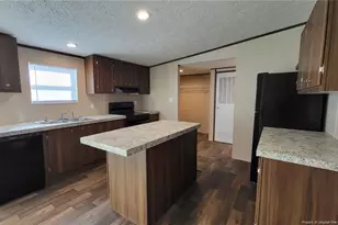 4076 Meadow Rd, Lumberton, NC 28358 - Photo 5