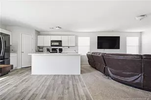 913 Sapphire Stone Ln, Hope Mills, NC 28348 - Photo 5