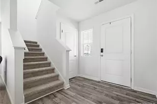 913 Sapphire Stone Ln, Hope Mills, NC 28348 - Photo 3