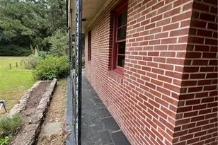 1405 Lakeview Rd, Fairmont, NC 28340 - Photo 5
