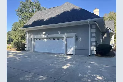605 Yorkshire Place, Lumberton, NC 28358 - Photo 3