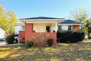 463 McRae Dr, Fayetteville, NC 28305 - Photo 1