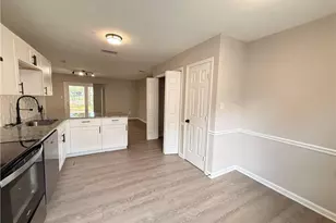 4083 Professional Dr, Hope Mills, NC 28348 - Photo 5