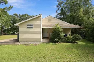 1443 Strickland Bridge Rd, Fayetteville, NC 28304 - Photo 1