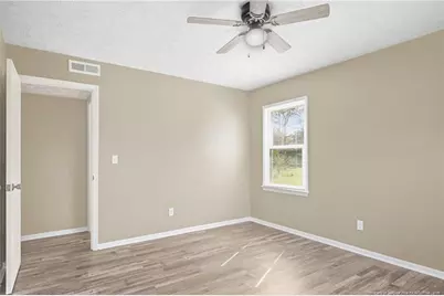 109 E Walnut Street, Bladenboro, NC 28320 - Photo 23