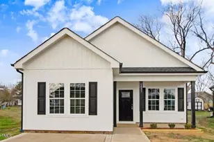 1021 E Edgerton St, Dunn, NC 28334 - Photo 1