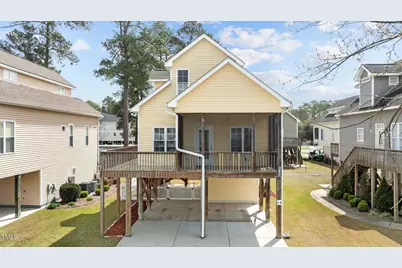 44 Maple Avenue, Elizabethtown, NC 28337 - Photo 1