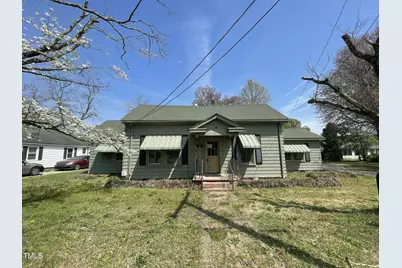 229 E 5th Avenue, Red Springs, NC 28377 - Photo 1