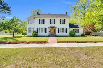506 S King Avenue, Dunn, NC 28334 - Photo 1