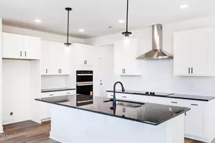 236 Golfview Ave, Benson, NC 27504 - Photo 1