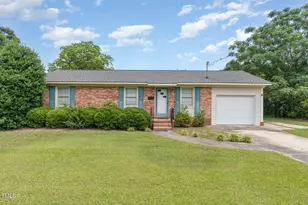 1304 Park Ave, Dunn, NC 28334 - Photo 1