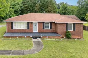 424 Camp Rd, Burlington, NC 27217 - Photo 1