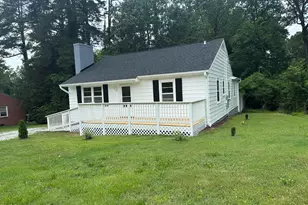 902 Roanoke Ave, Henderson, NC 27536 - Photo 1