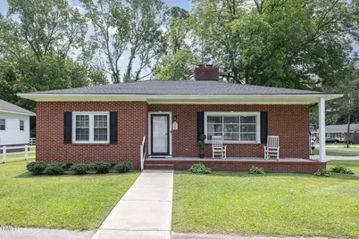 208 S College Avenue, Kenly, NC 27542 - Photo 1