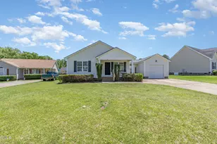 6 N Carolina Ave, Benson, NC 27504 - Photo 1