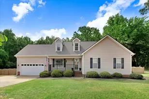 208 N Woodbridge Dr, Pikeville, NC 27863 - Photo 1