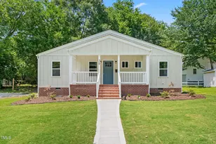 320 Clay St, Clayton, NC 27520 - Photo 1