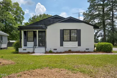 407 W Pippen Street, Whitakers, NC 27891 - Photo 1