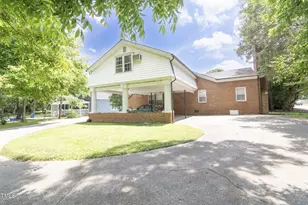 219 E Nash St, Spring Hope, NC 27882 - Photo 1