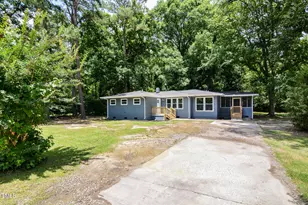 305 Bell St, Enfield, NC 27823 - Photo 1