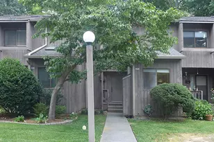 424 Fairoaks Cir, Chapel Hill, NC 27516 - Photo 1