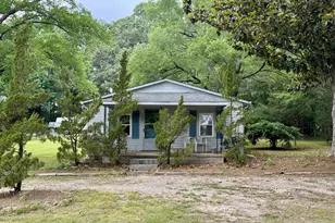 209 Rogers St, Norlina, NC 27563 - Photo 1