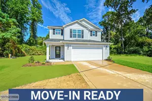 2009 Black Bear Ct, Hope Mills, NC 28348 - Photo 1