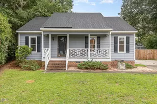 204 Valley Ct, Selma, NC 27576 - Photo 1