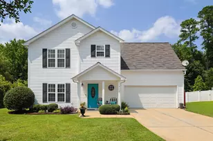 412 Onondaga Ct, Holly Springs, NC 27540 - Photo 1