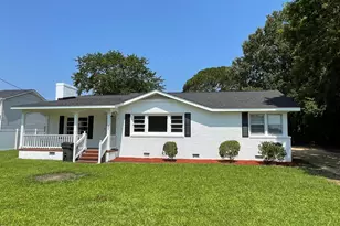 403 N Pine St, Princeton, NC 27569 - Photo 1