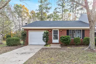 132 Rollingwood Dr, Dunn, NC 28334 - Photo 1